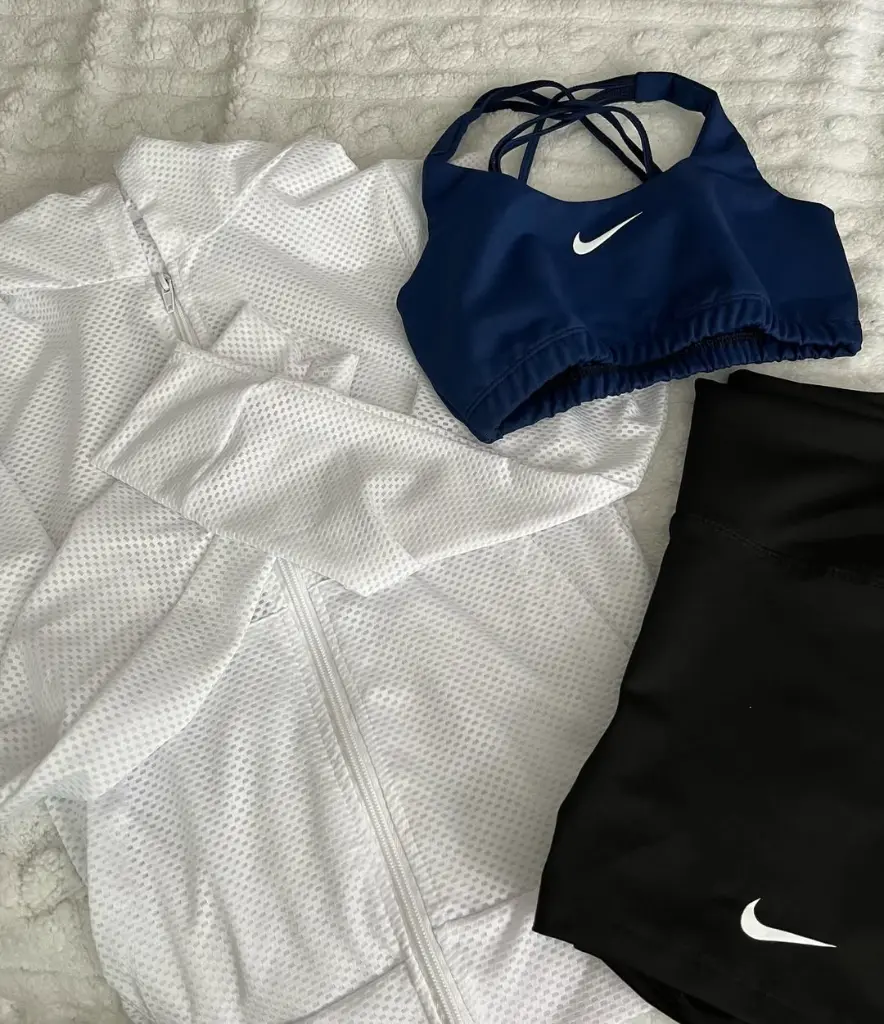 Fit combos 👌🏻👌🏻👌🏻#sportwear #sportqueens #womensportwear (2).webp